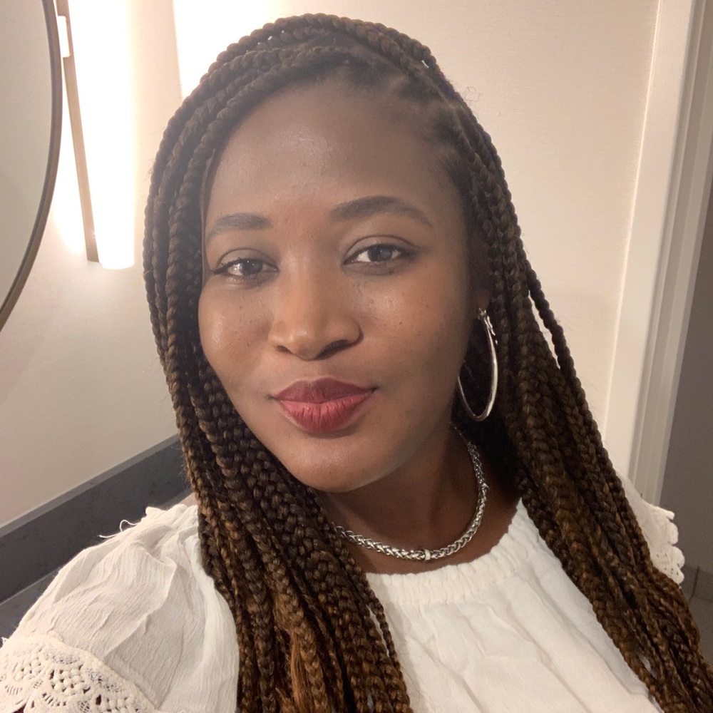 Meet your Posher, Alena